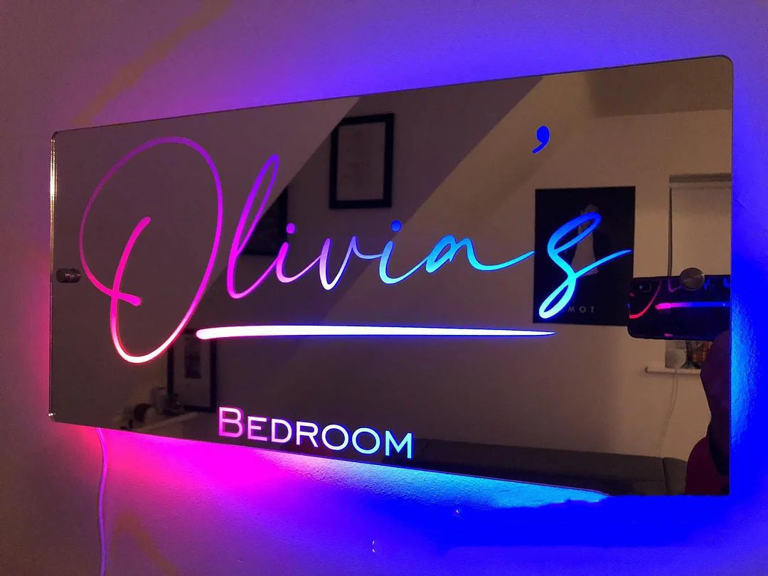 Magic mirror with name customisation