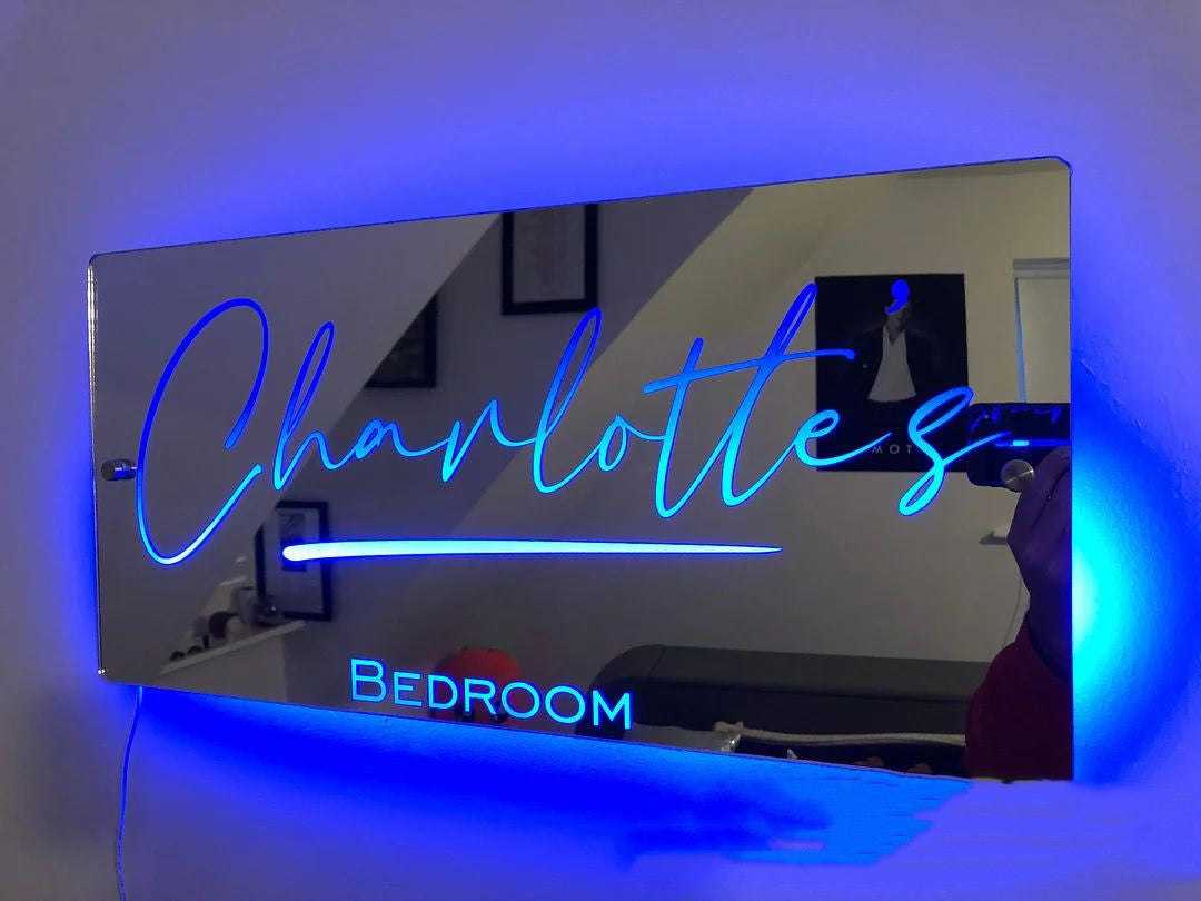 Magic mirror with name customisation